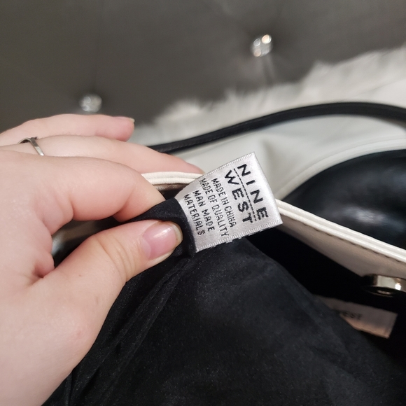 Nine west tote bag - Picture 9 of 16